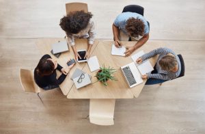 بهترین شیوه‌های مدیریت زمان برای افرادی که در فضای اشتراکی کار می‌کنند